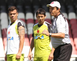 Carioca: De novo sem Martín Silva, Adilson fecha treino no Vasco antes de clássico