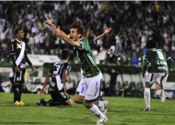 Vadão deu nó tático em último duelo contra Kleina em dérbi. Relembre!