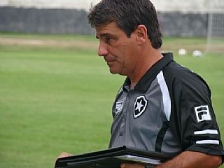 Carioca: Botafogo anuncia contratação de promessa do Flamengo