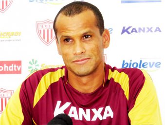 Aos 41, pentacampeão anuncia fim da carreira como jogador