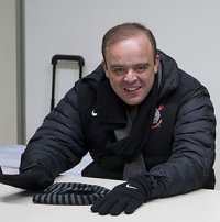 Após eliminação, Mano Menezes 