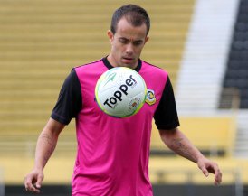 Copa do Brasil: Campeão jovem, lateral quer fazer história no São Bernardo