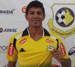 Corinthians negocia com volante destaque do Paulistão