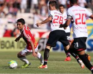 Botafogo 0 x 2 São Paulo - Tricolor estraga festa no Santa Cruz...