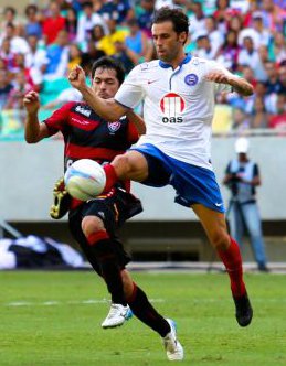 BAIANO: Ao som de Lepo Lepo, Bahia atropela o Vitória