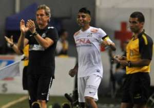 Oswaldo diz que vitória no clássico é prova da evolução do Santos