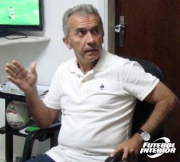 Nelsinho Batista se anima com vitória, mas ainda quer evolução do Kashiwa Reysol