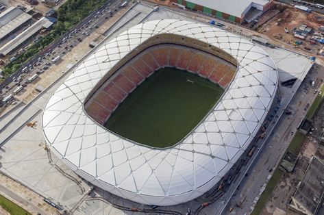 Copa 2014: Manaus promete entregar Arena à Fifa dia 25 de abril