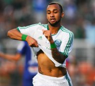 São Paulo abre negociação para contratar volante do Palmeiras