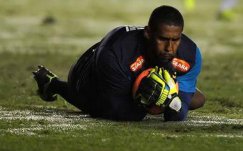 Paulistão: Ídolo na Ponte, goleiro quer ver o Santos classificado