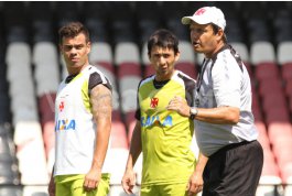 Carioca: Vasco deve apostar em escalação com três atacantes