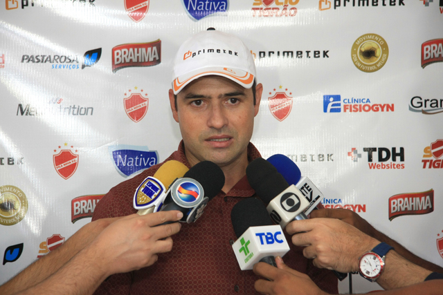 Paulistão: Contestado, zagueiro troca Ponte Preta por time da Série B