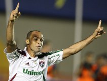 Carioca: Insatisfeito com a reserva, zagueiro quer deixar Fluminense