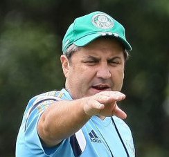 Paulistão: Kleina faz mistério e diz que treinou variações no Palmeiras