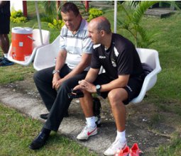 Paulistão: Gerente da Portuguesa visita treino do Bragantino no CT da Lusa