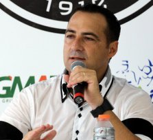 Paranaense: Paulo Foiani comemora vitória, mas ainda quer atenção redobrada do elenco