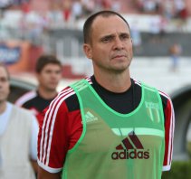 Após eliminação no Paulistão, técnico pode trocar Botafogo por Paraná