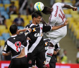 CARIOCA: Em jogo tenso e de chances, Flu e Vasco ficam no empate