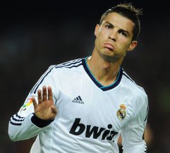 Espanhol: Ancelotti minimiza lesão e confirma Cristiano Ronaldo