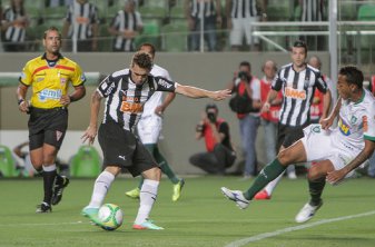 MINEIRO: Empate coloca Atlético na final contra o Cruzeiro
