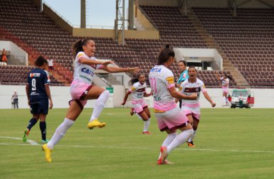 Futebol feminino: Ferroviária vence São José na primeira partida da final
