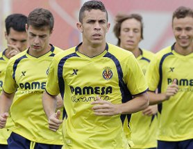 Espanhol: Debutante, zagueiro Gabriel Paulista comemora temporada no Villarreal