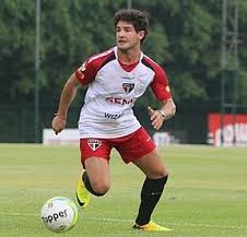 Com assistência de ex-corintiano, São Paulo vence jogo-treino