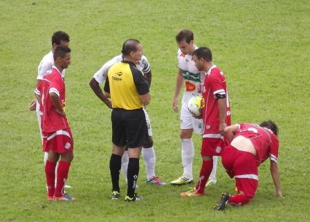 Paulista A3: Com um pé na Segundona, América busca milagre