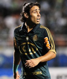 Comissão técnica do Palmeiras vê Valdivia em melhor fase desde 2012