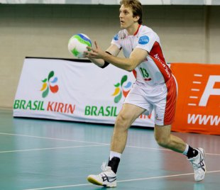 Campeão olímpico, idolo do Vôlei Brasil Kirin anuncia aposentadoria