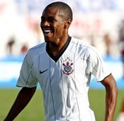 Após longa novela, Corinthians acerta volta de queridinho de Mano Menezes
