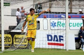 Paranaense: Destaque do campeonato, goleiro acerta com o Londrina