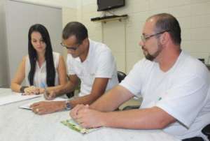 Nepotismo! Rivaldo se reelege no Mogi Mirim e põe esposa como vice