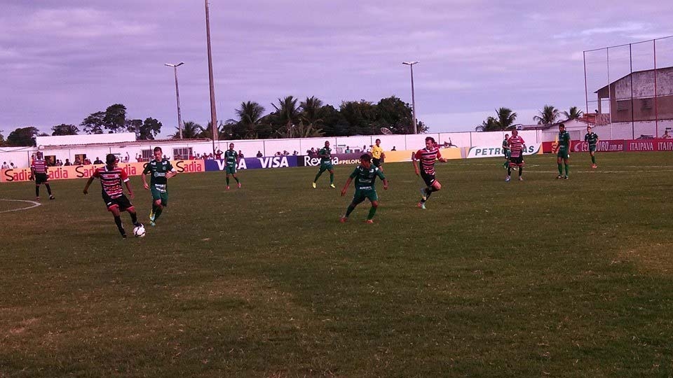 Blog do Ari: Bons tempos em que o Guarani mandava jogos na quarta-feira à tarde