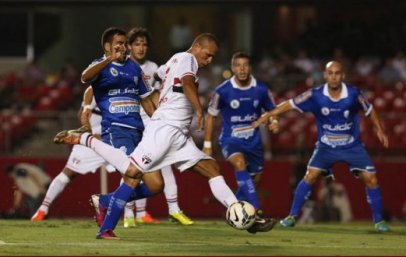 São Paulo 3 x 0 CSA – Se cuida Fred! Pato marca e Tricolor avança