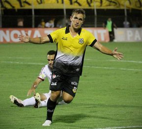 Pretendido por Ponte e Palmeiras, destaque do Paulistão vai para Atlético-PR