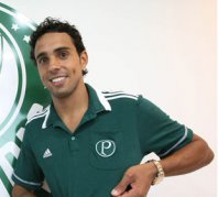 Palmeiras faz novo tratamento para atacante voltar a jogar
