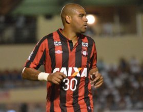 Dispensado após 2 meses, Adriano Imperador diz: ‘Cumpri objetivo’