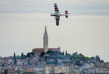 Red Bull Air Race: Austríaco vence a segunda etapa do Mundial de Corrida aérea