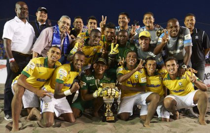 Beach Soccer: Brasil é campeão invicto da Copa Pilsener em El Salvador