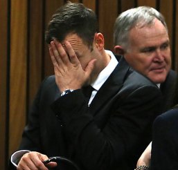 E agora? Procurador diz que Pistorius ajustou mira para matar