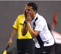 Após perda de título, Goiás demite treinador que perdeu apenas dois jogos