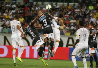 COPA DO BRASIL: Vices nos Estaduais, Santos e Vasco tentam evitar zebras