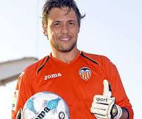 Liga Europa: Recuperado, goleiro brasileiro mira título no Valencia