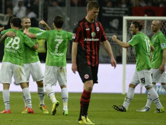 ALEMÃO: Hannover vence e se afasta da zona da queda
