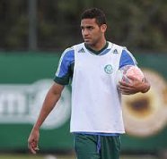 Seguro contra lesão freia renovação de artilheiro do Palmeiras