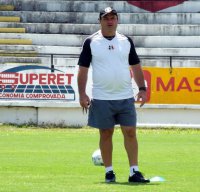 Série B: Treinador do Santa Cruz cobra reforços da diretoria