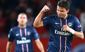 Francês: Zagueiro da Seleção lamenta notícia de briga com Ibrahimovic