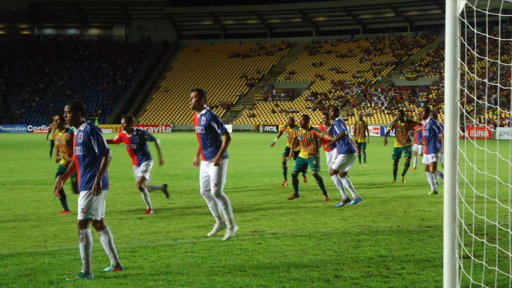 Sampaio Corrêa 0 x 2 Paraná – Início ruim para o Tubarão