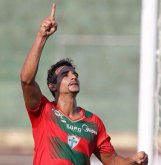 Bahia entra na briga com Flamengo por ex-Santos e Lusa
